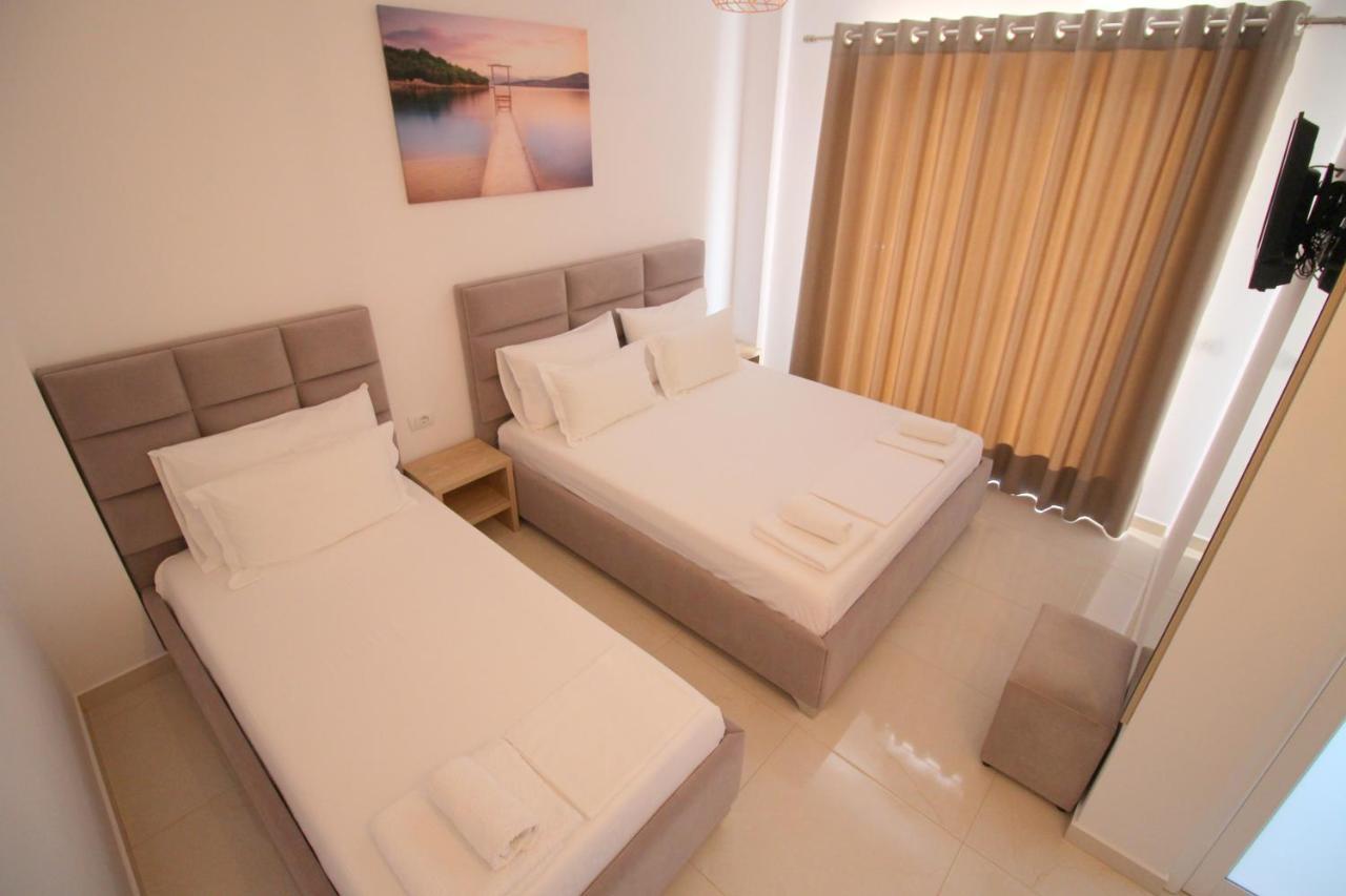 J&B Hotel คซามิล ภายนอก รูปภาพ