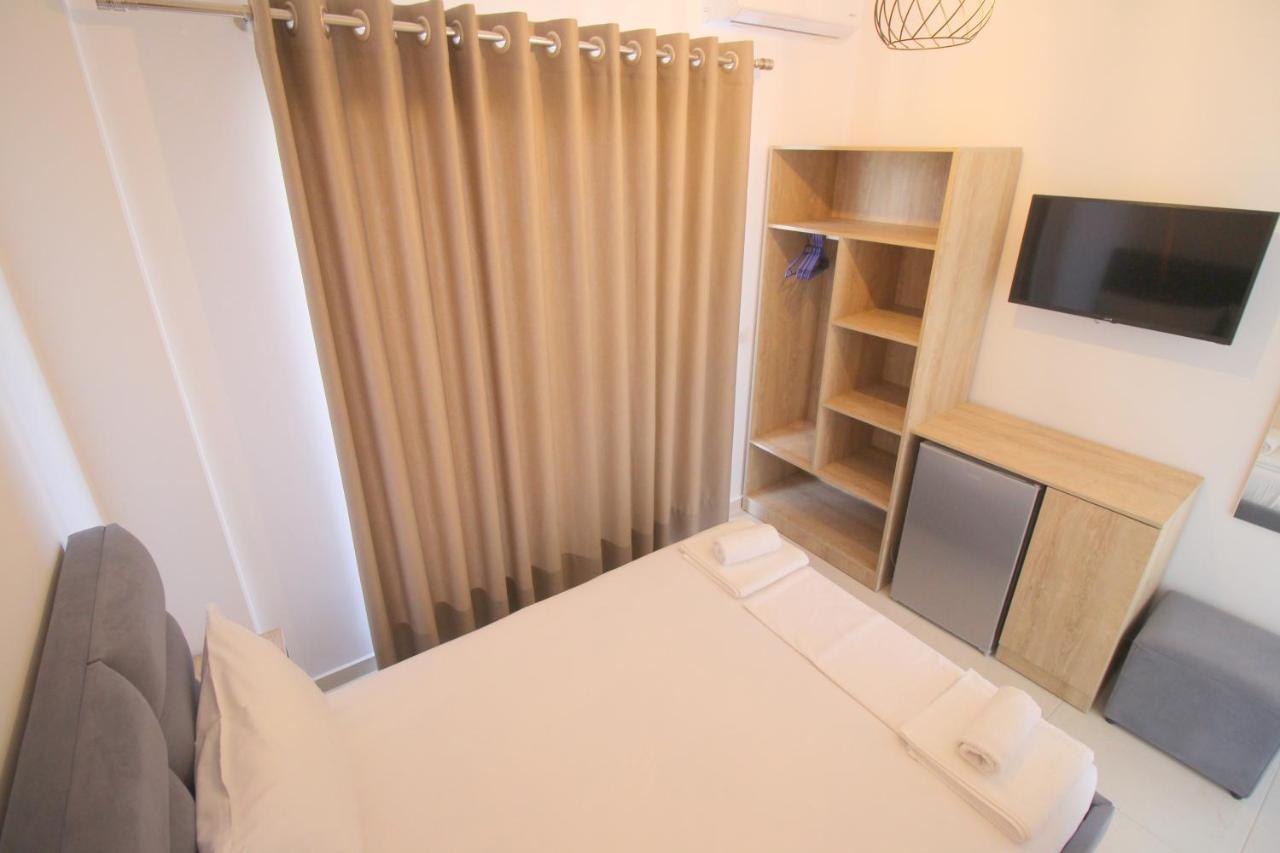 J&B Hotel คซามิล ภายนอก รูปภาพ