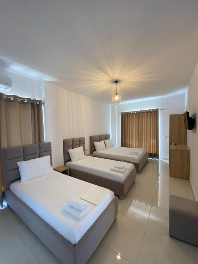 J&B Hotel คซามิล ภายนอก รูปภาพ
